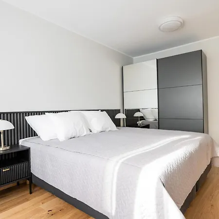 Centrum Nikolai * פארנו